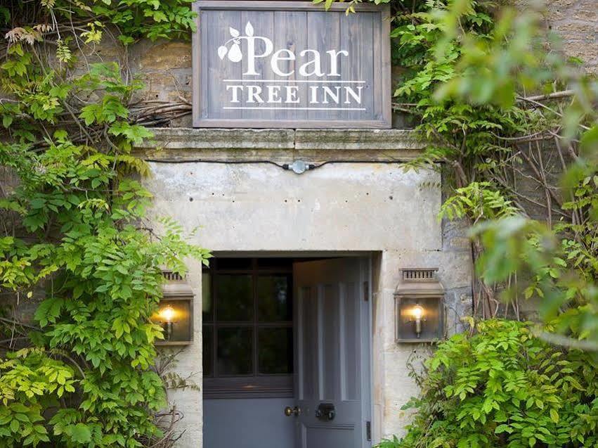The Pear Tree Inn Melksham Exteriör bild